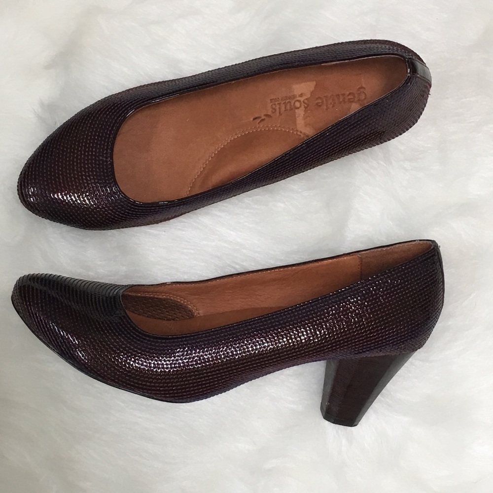 Gentle Souls Rupert Fine Dress Pump Almond Toe